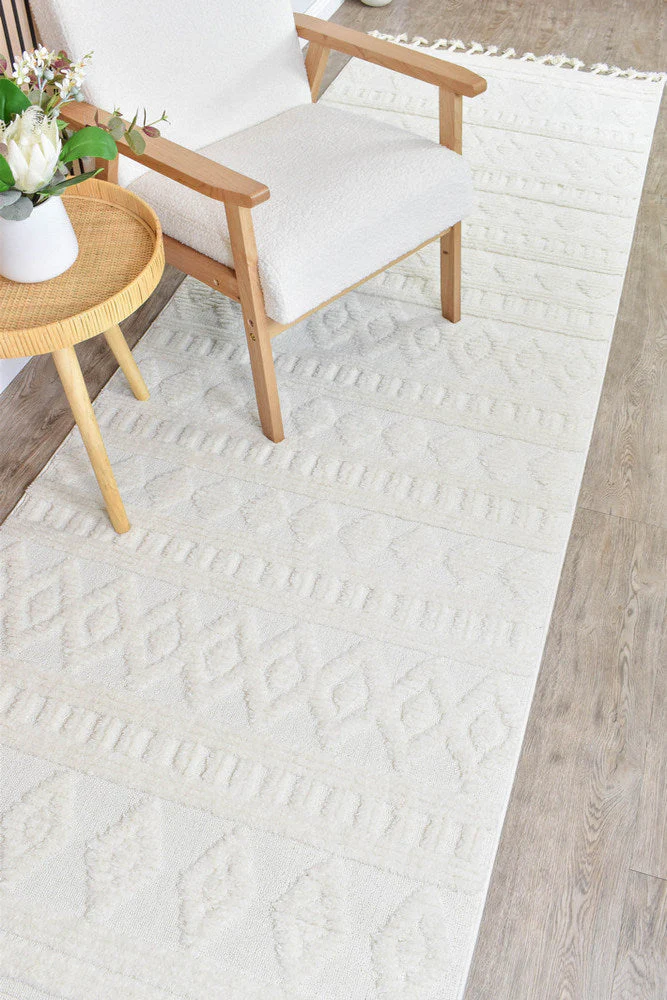 August A1211A Cream - Image 17