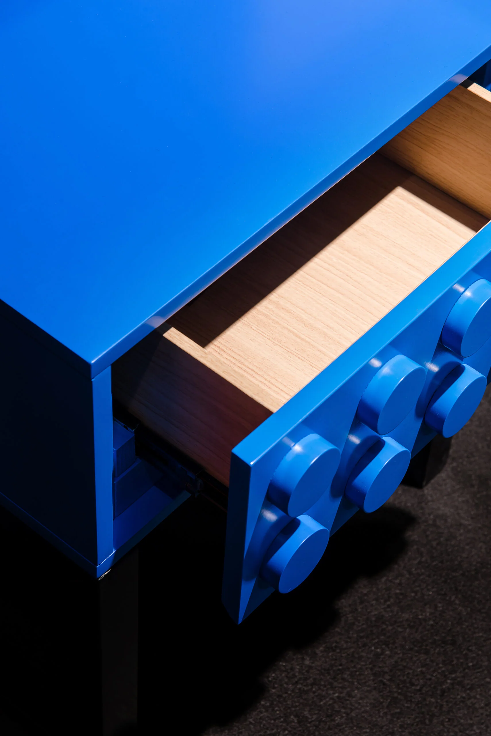 Ogel Bedside - Image 7