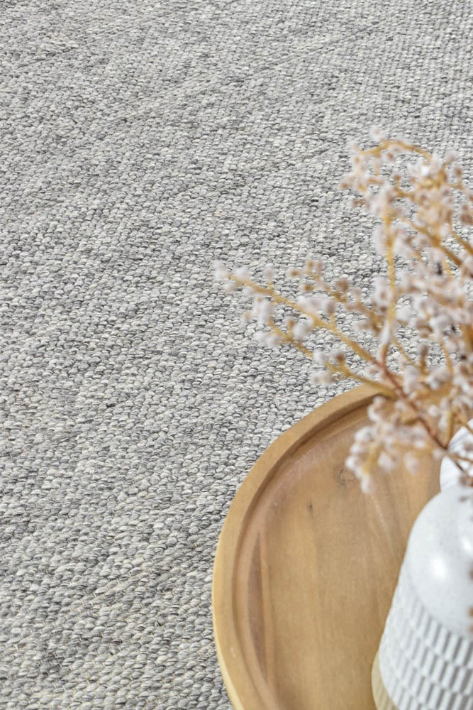 Arcadia Silver Wool Rug - Image 4